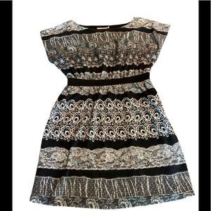 Hazel Scoopneck Cap Sleeve Black White Dress M